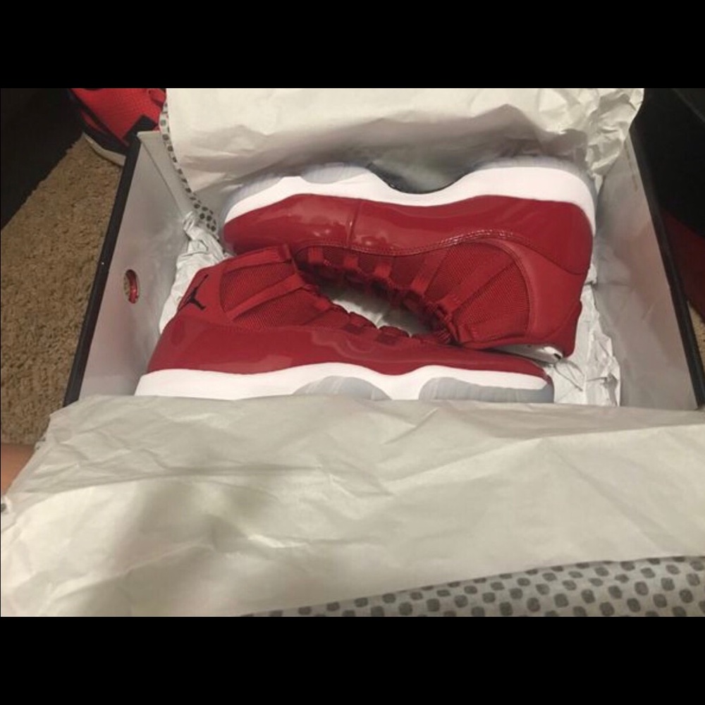 Win like 96 11s SIZE 10